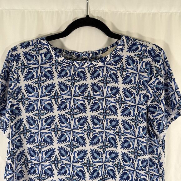 Loft Blouse Women's XS Blue Floral Short Sleeve Lightweight Round Neck Button - Picture 2 of 10